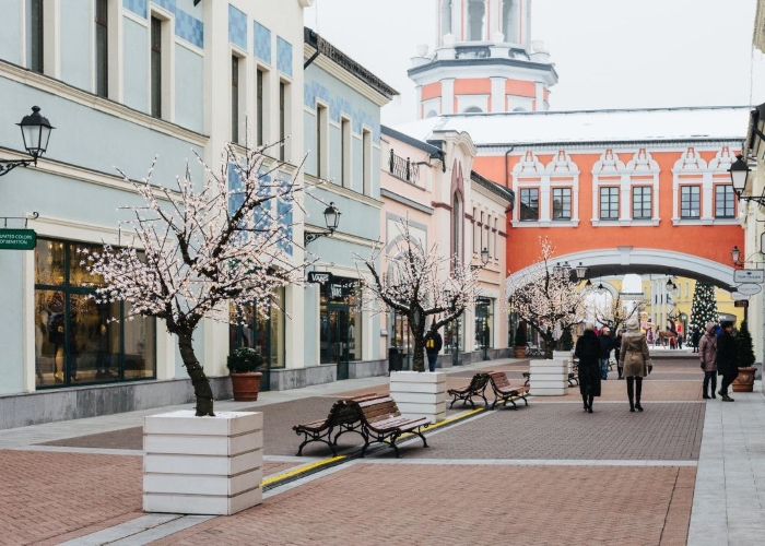 Outlet Village Belaya Dacha.jpg