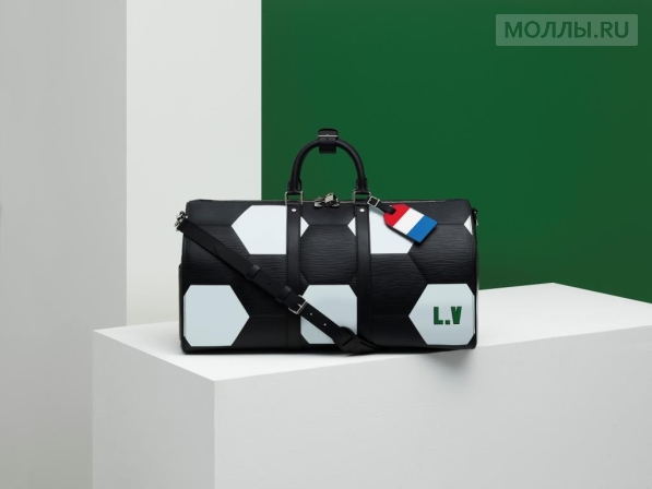 Louis Vuitton открыл pop-up магазин в «Крокус Сити Молл»